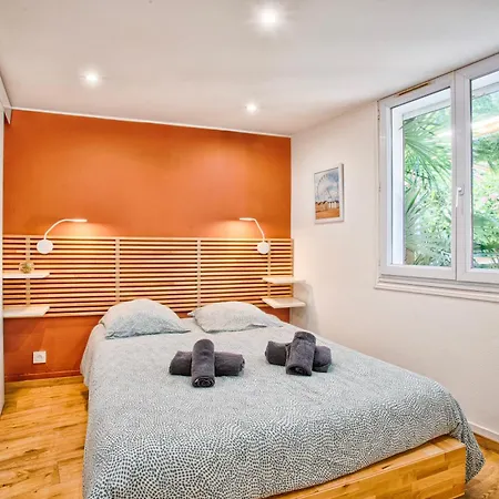 Privé Avec Jacuzzi Au Coeur De Appartement Caen