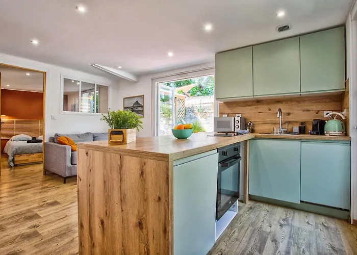 Fraichement Renovee - Jacuzzi Au Coeur De Apartment