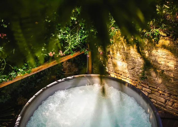 Fraichement Renovee - Jacuzzi Au Coeur De *