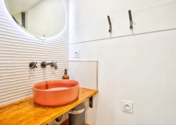 Apartment Fraichement Renovee - Jacuzzi Au Coeur De *